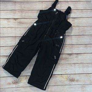 Old Navy Bib style snowsuit ❄️